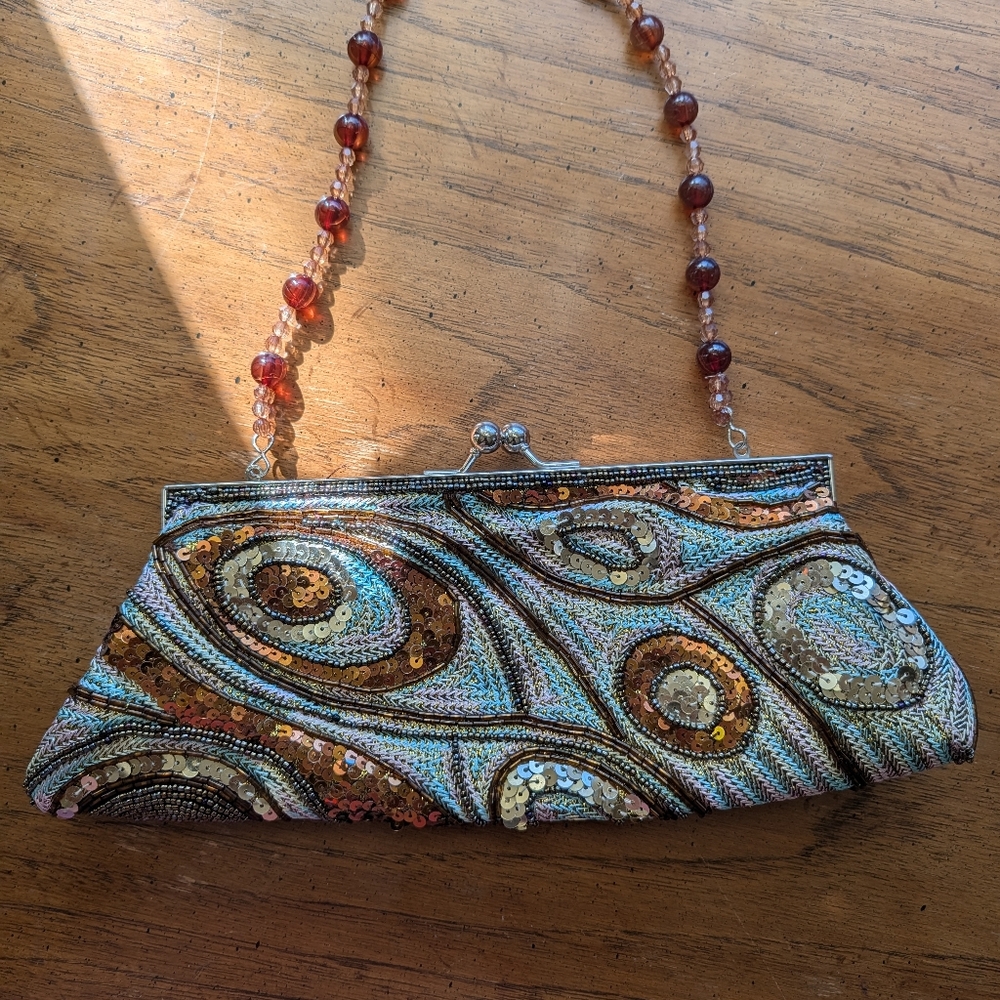 Elegant Beaded Clutch with Sequins